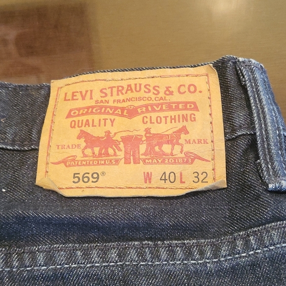 Levi's - Picture 2 of 16